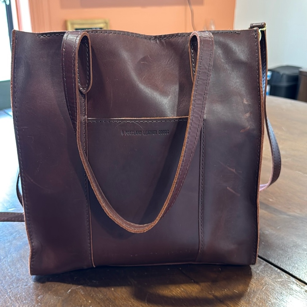 Leather laptop tote